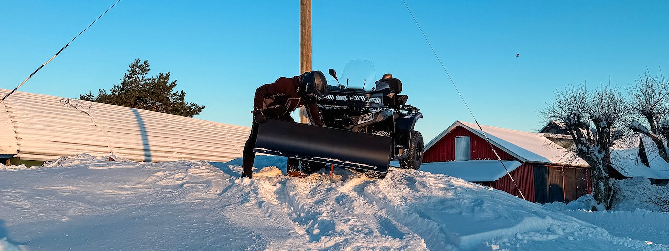 Välj plog till fyrhjuling