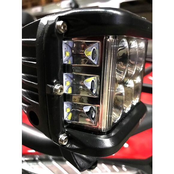 BRONCO LED Lyssett med sidemarkering